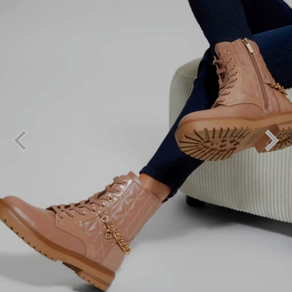 Guess Jellard Quilted Chain Moto Boots 7.5